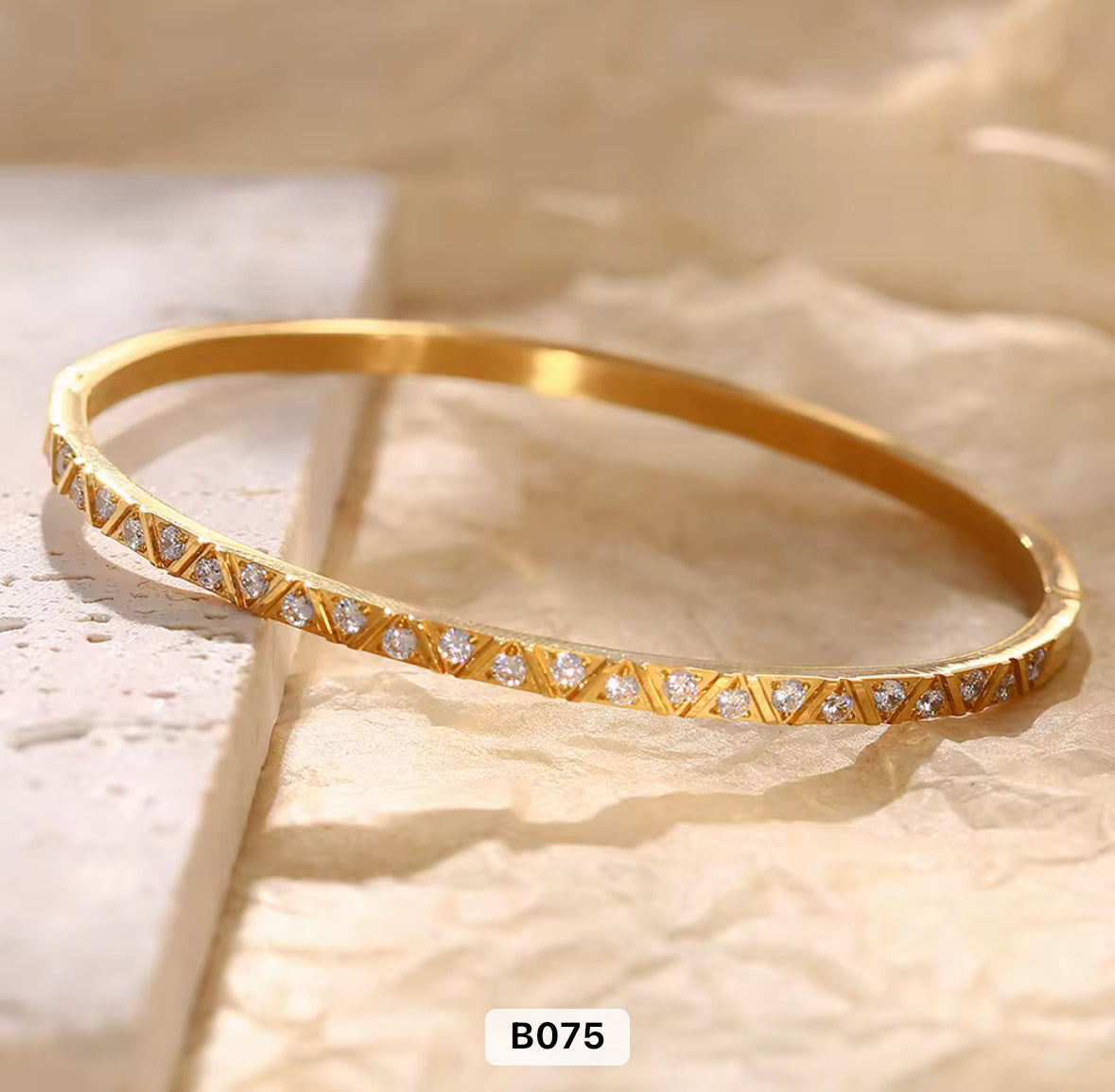 Elaris bangle