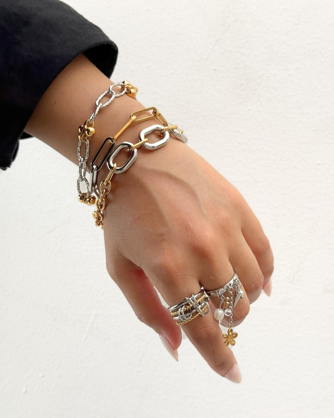 Bimetra paper clip bracelet