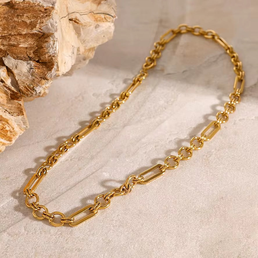 Noa chain necklace