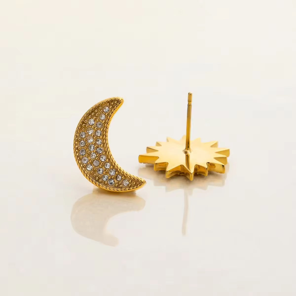 Sun&moon stud earrings
