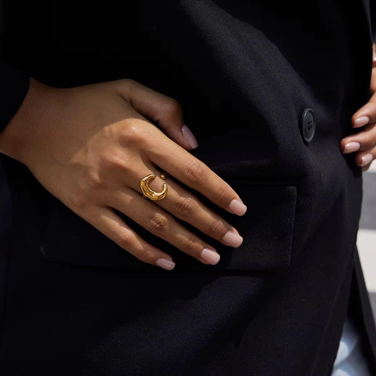 Lune ring