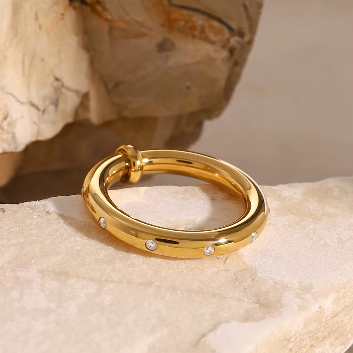 Zira ring