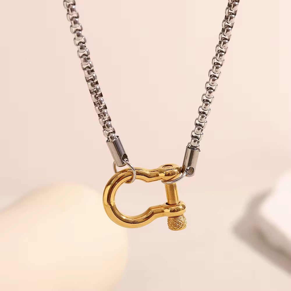 Adriana necklace