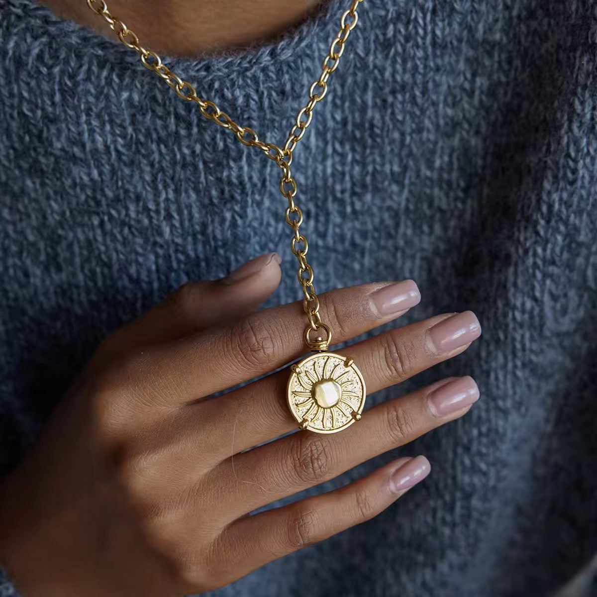 Double sided pendant necklace