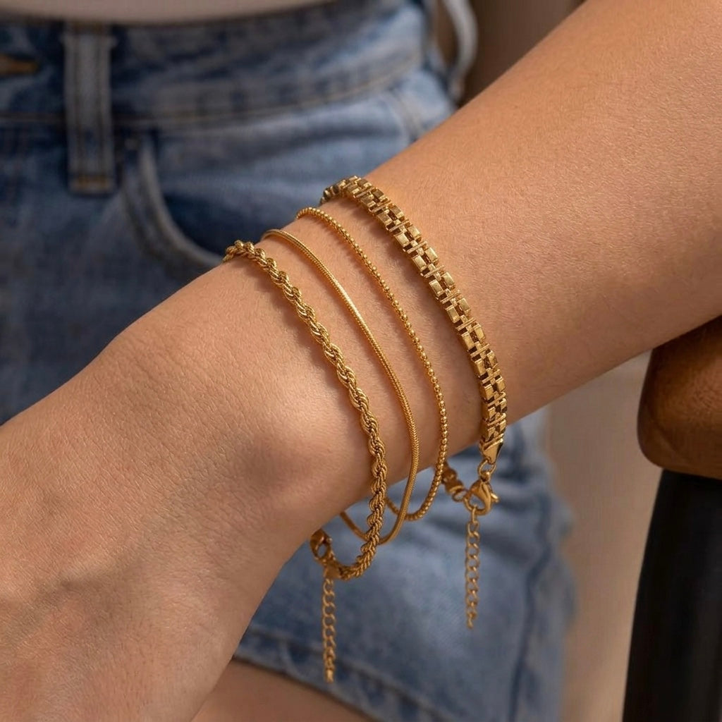 Bracelets & bangles
