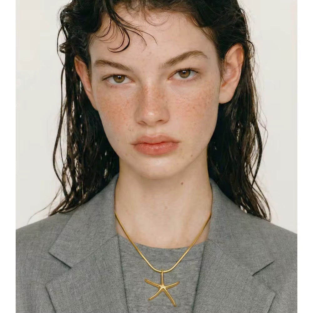 Coastal necklace