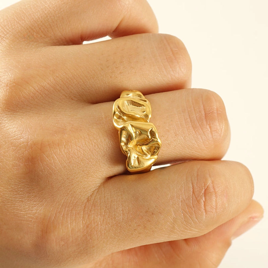 Gold magma ring