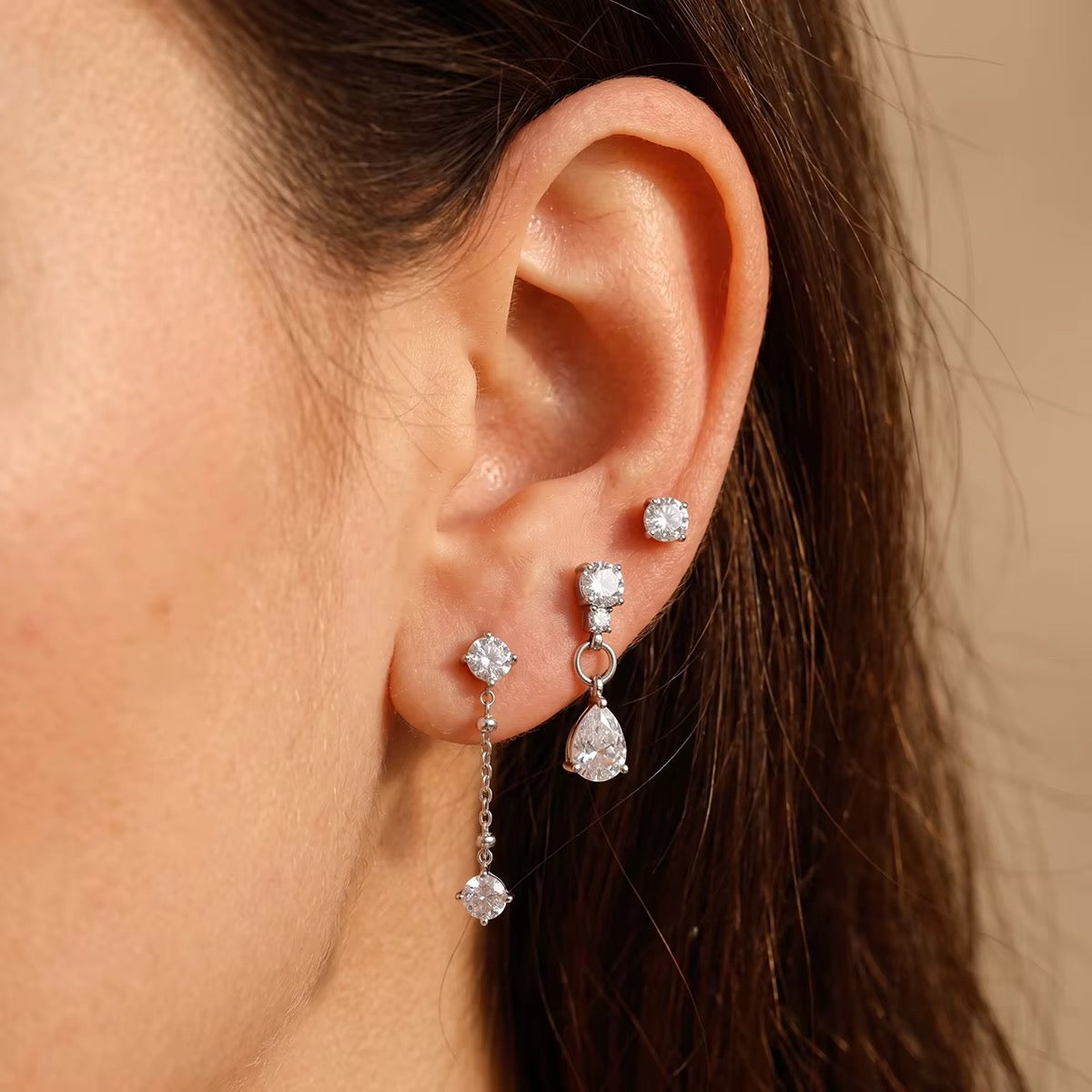 Elysia Linear Drop set in silver