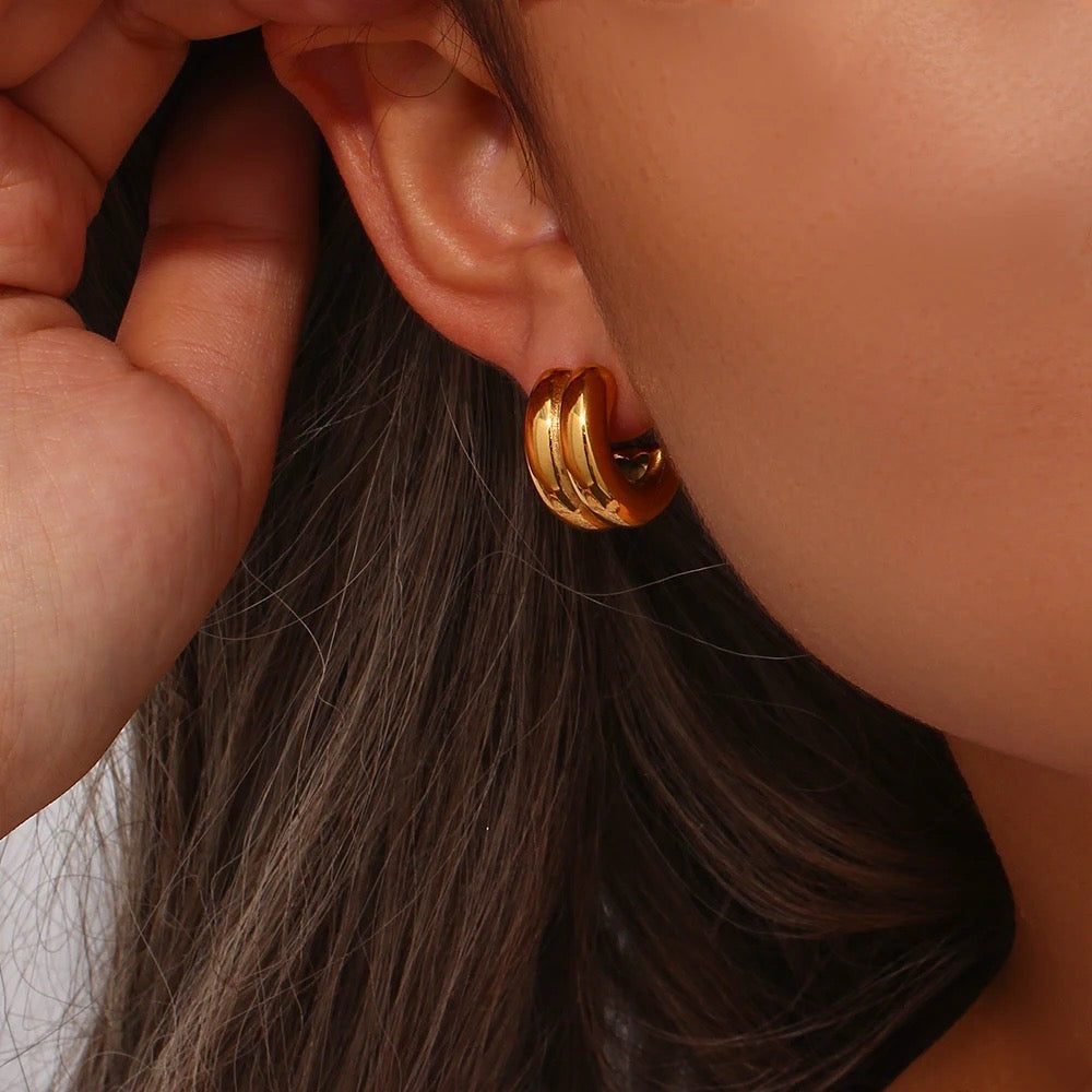 Gold double hoop